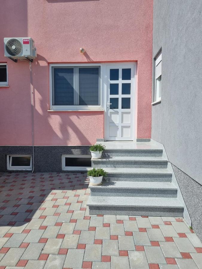 Apartmani Toni Дрниш Екстер'єр фото