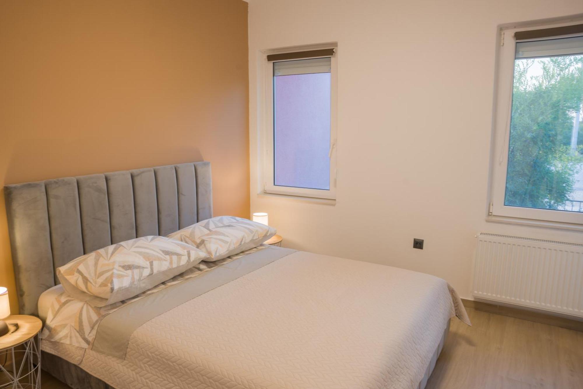 Apartmani Toni Дрниш Екстер'єр фото