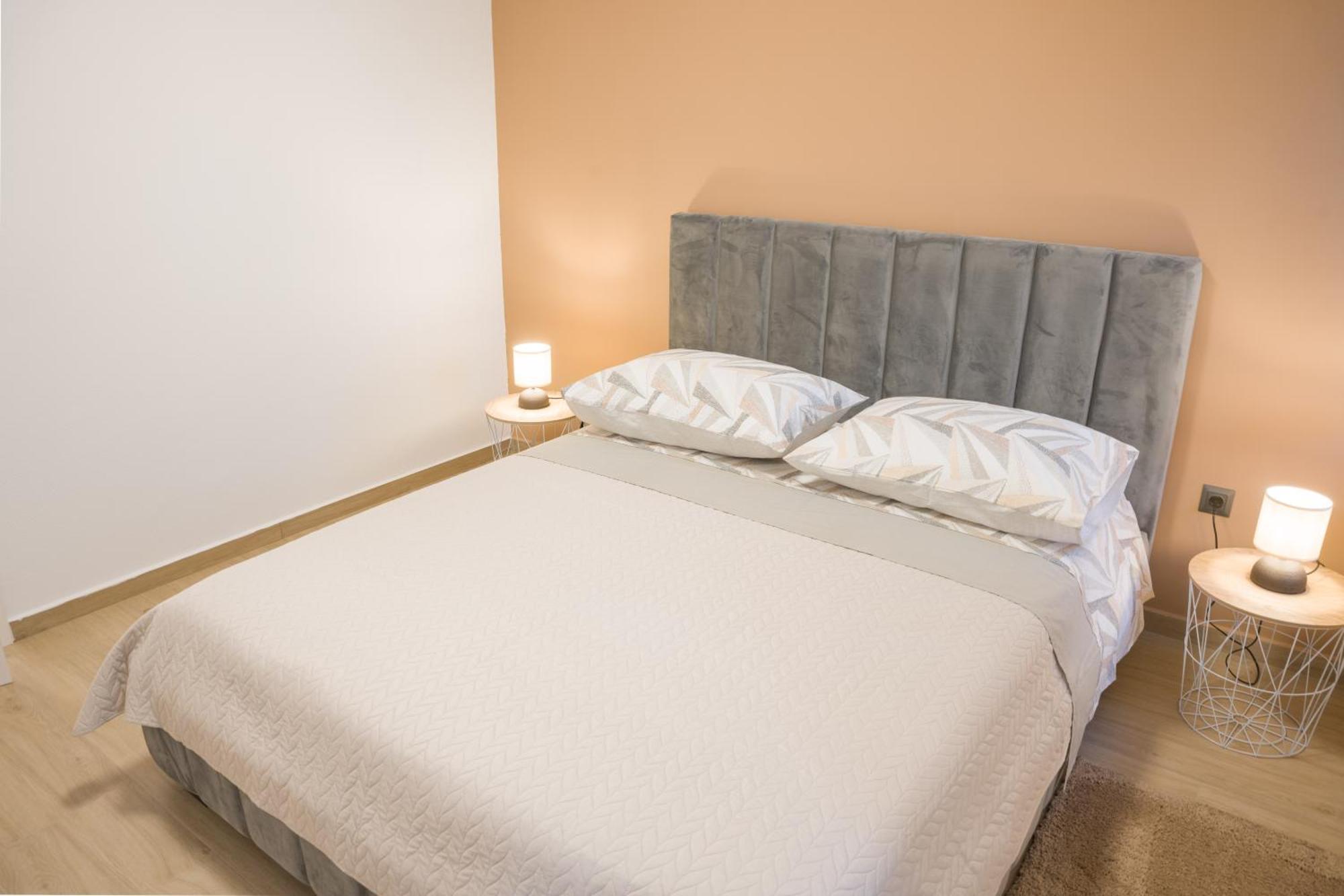 Apartmani Toni Дрниш Екстер'єр фото